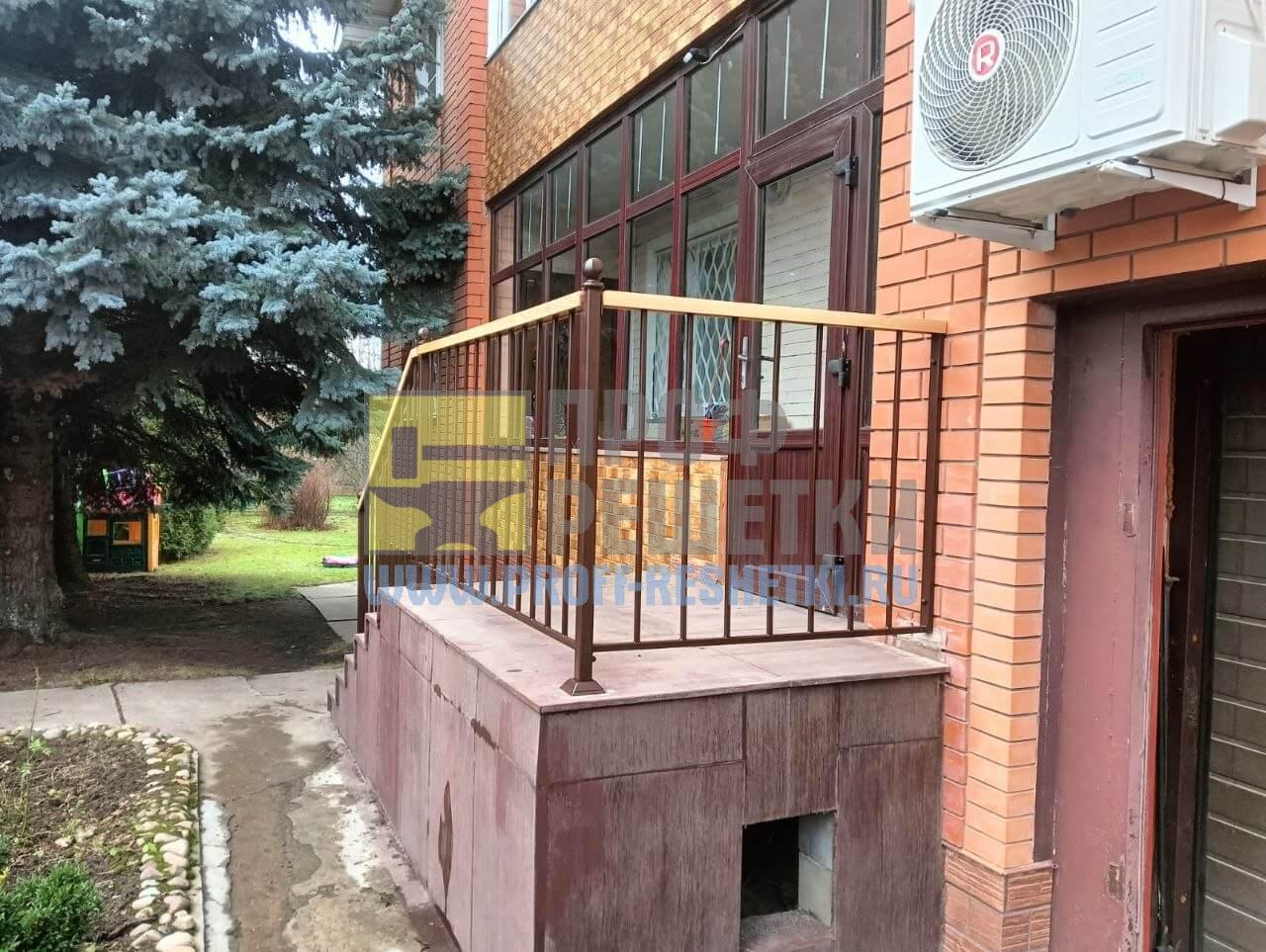 Уличные сварные перила 4