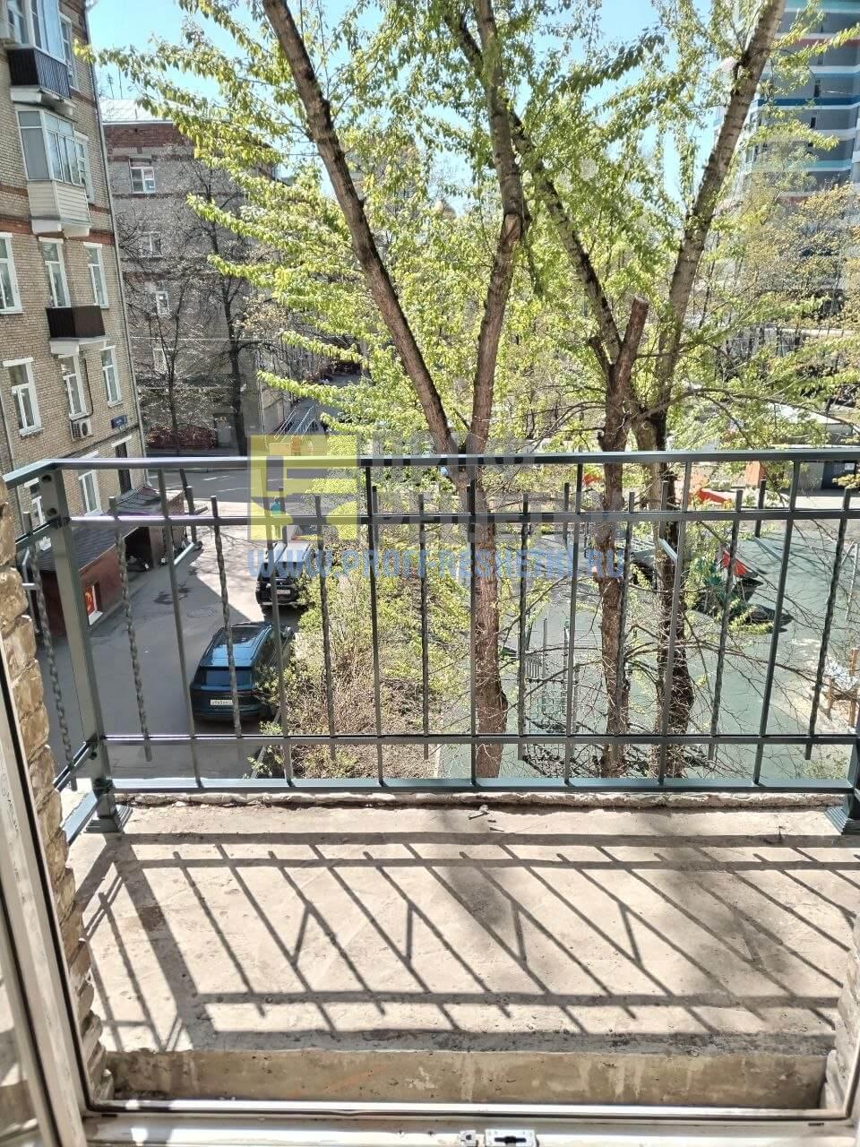 Балконное ограждение. Москва, улица Бажова, 7